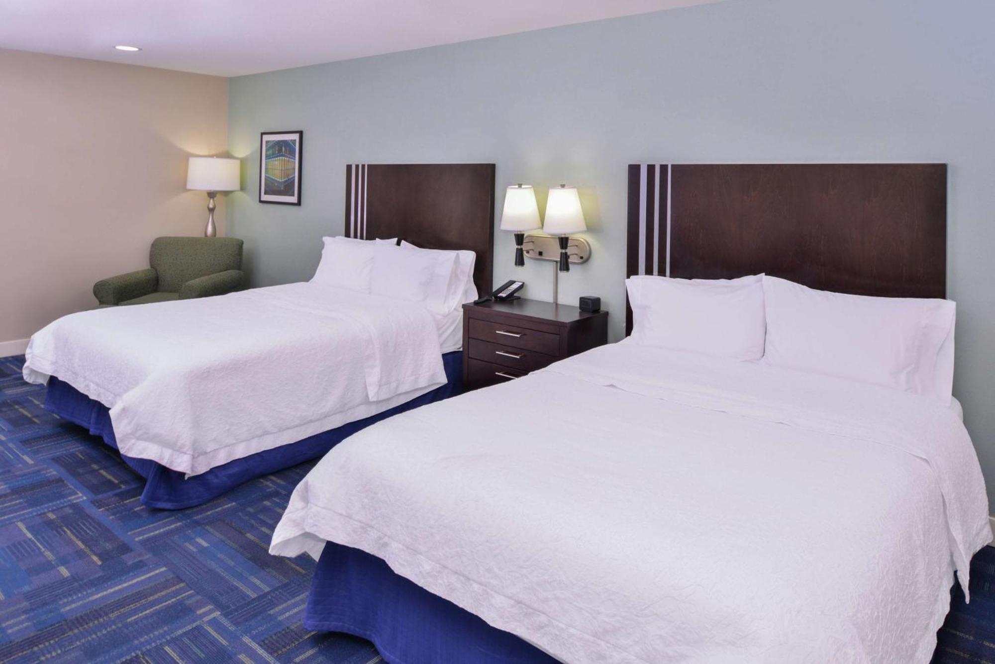 Hotel Hampton 3*